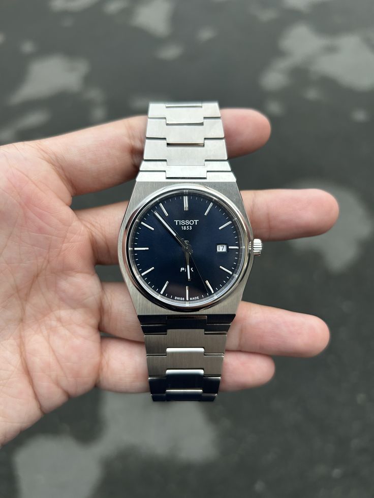 Navy Automatic، لون أزرق وفضي